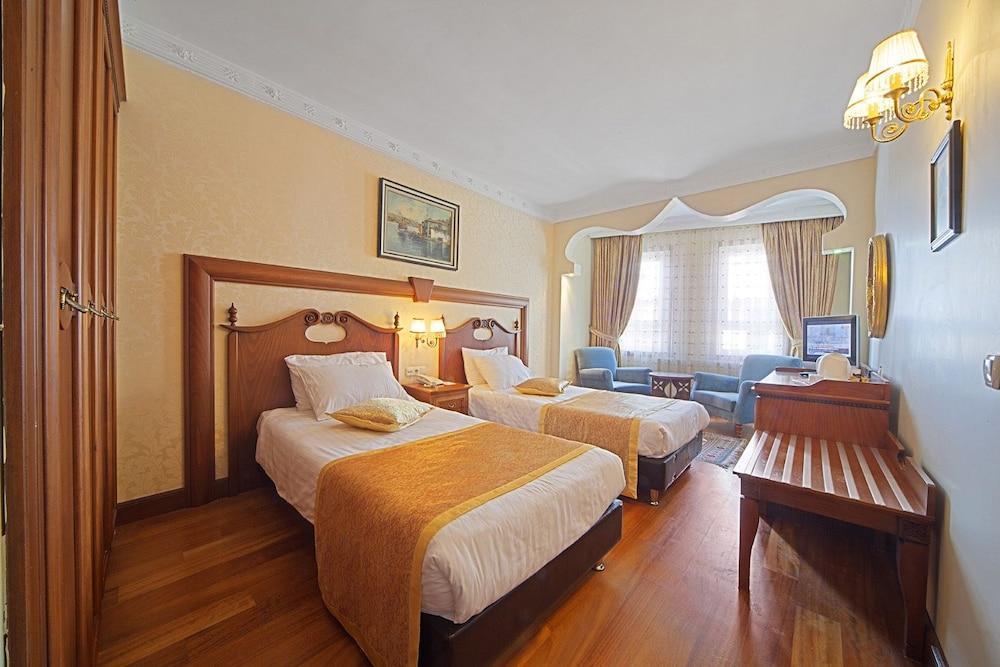 Azade Hotel Istanbul Bagian luar foto