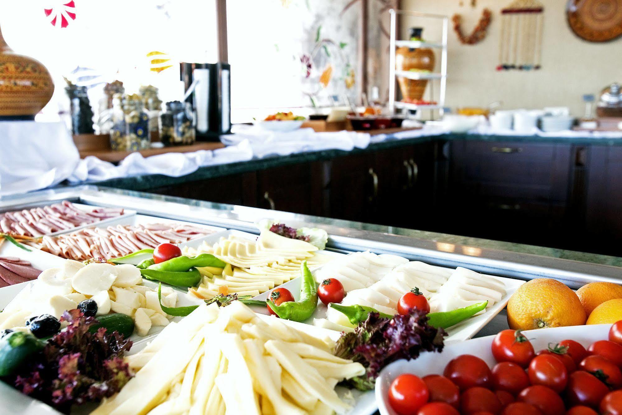 Azade Hotel Istanbul Bagian luar foto