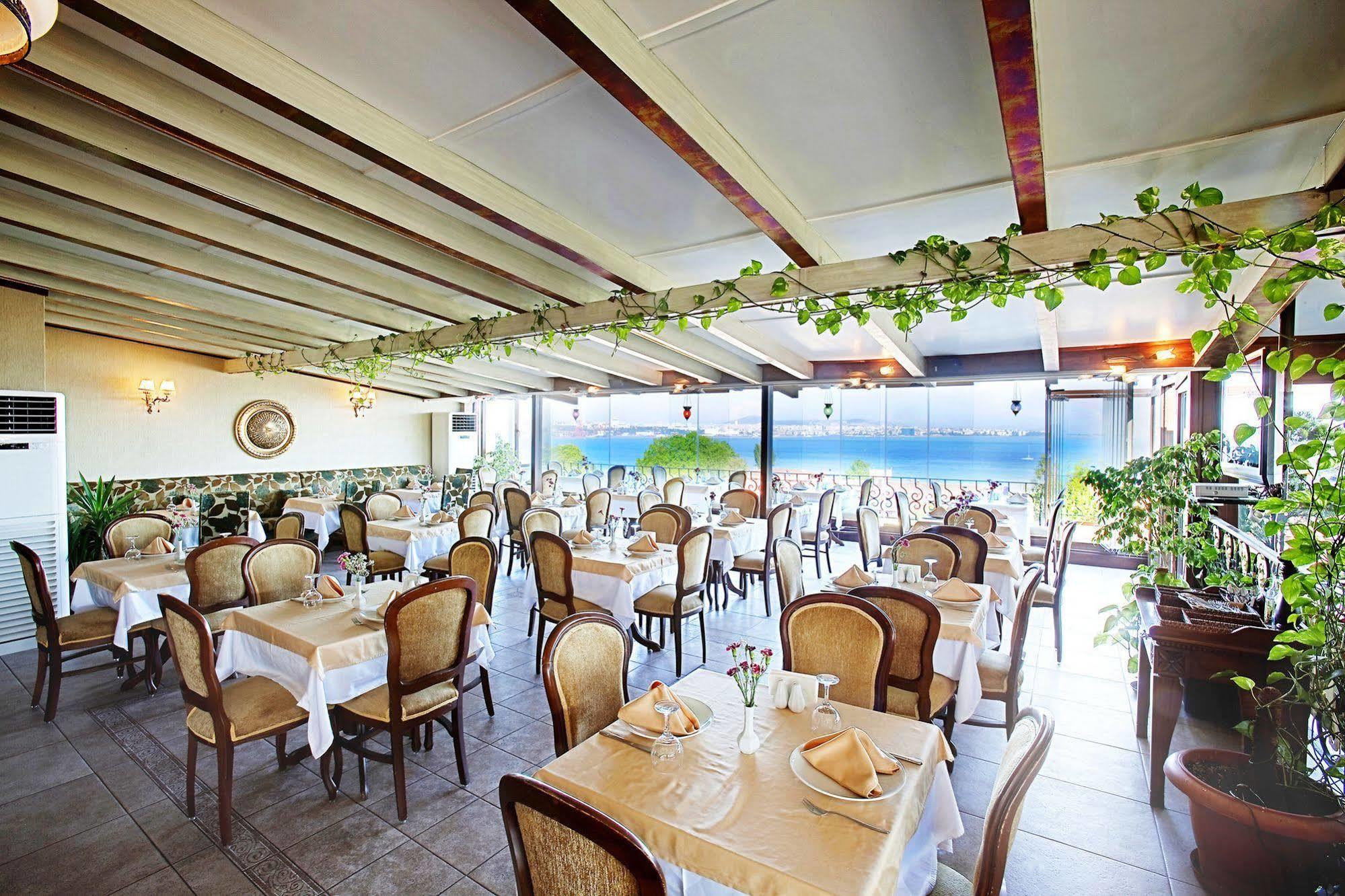 Azade Hotel Istanbul Bagian luar foto
