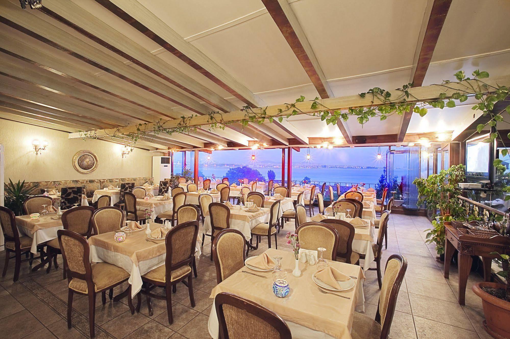 Azade Hotel Istanbul Bagian luar foto